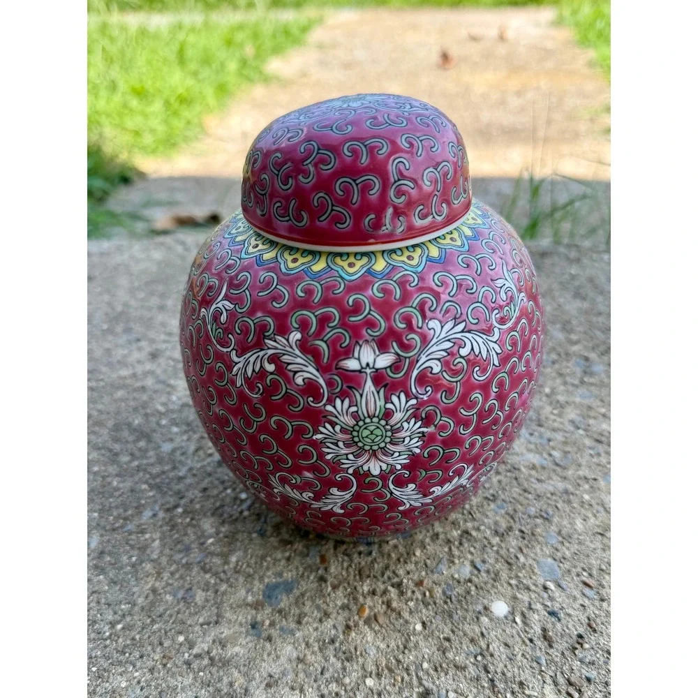 Vintage Chinese Famille Rose Ginger Jar Pink Porcelain Floral Lidded Urn 5.5in